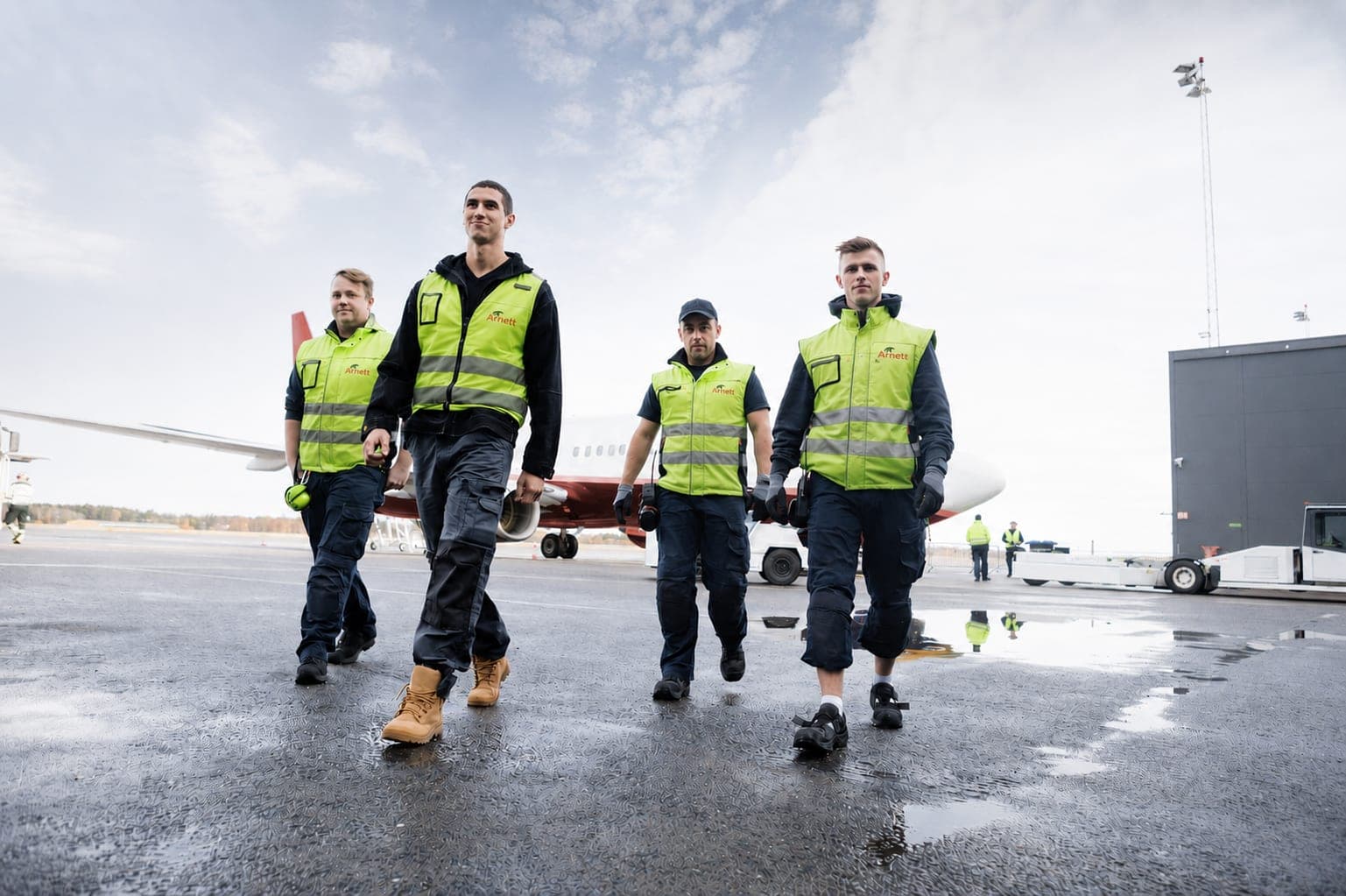 Arnett UK ground crew airside